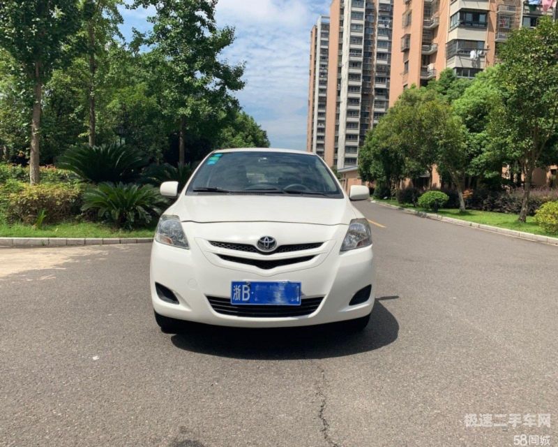 上海二手车个人出售丰田威驰（上海二手丰田威兰达）